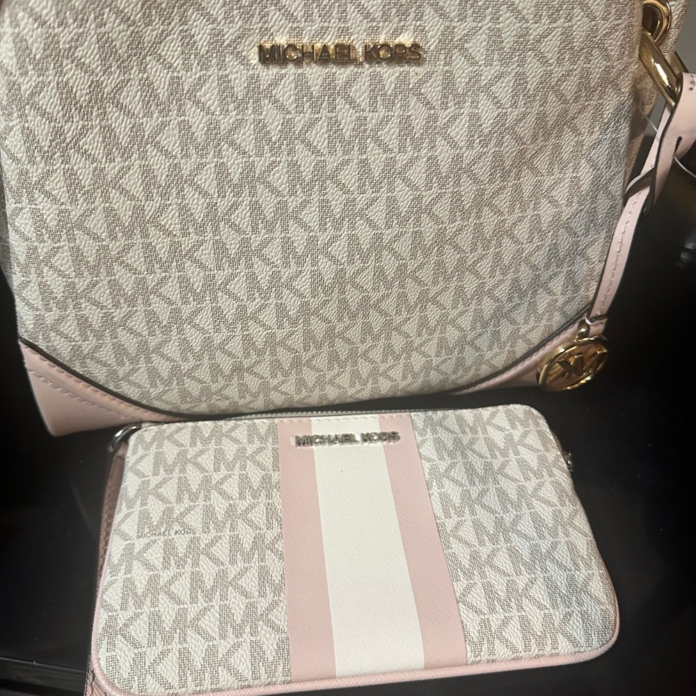 Michael Kors Cream and Pink Crossbody Bag with Signature Style